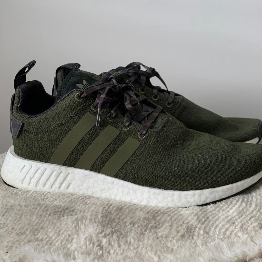 Adidas nmd r2 b22630 olive cargo green
